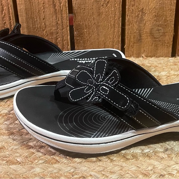 Clark’s Cloudsteppers Cushionsoft Flip Flop Shoes Sz 7 M - Picture 3 of 10